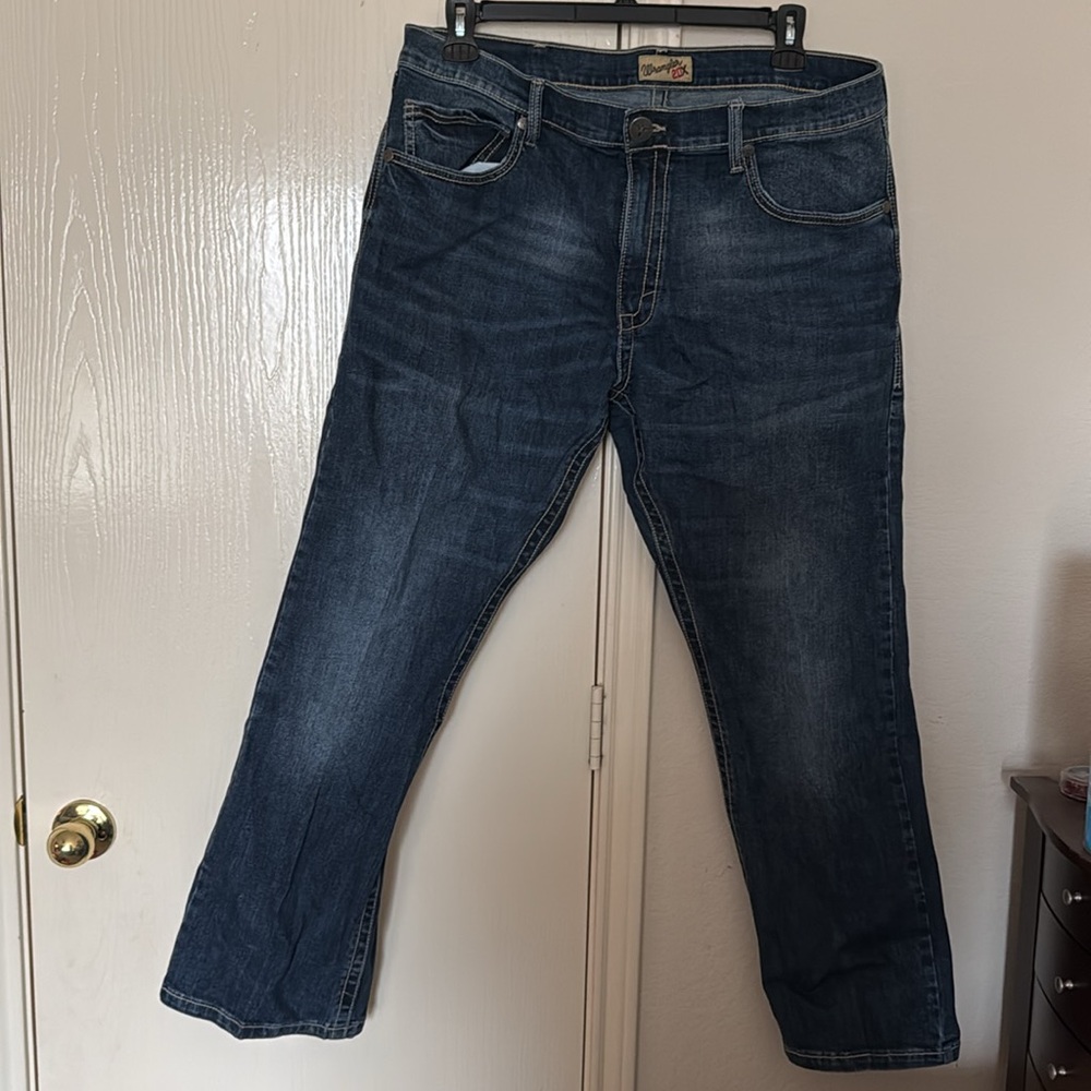 Wrangler Blue Jeans - Picture 4 of 9
